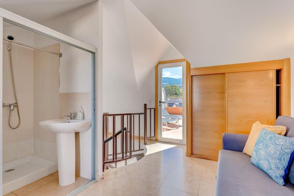 Pleasant Duplex San Juan With 2 Bedrooms Ґія-де-Ісора Екстер'єр фото