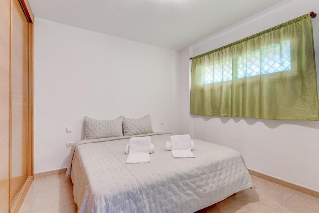 Pleasant Duplex San Juan With 2 Bedrooms Ґія-де-Ісора Екстер'єр фото