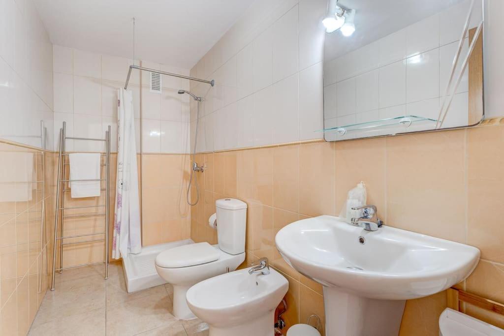 Pleasant Duplex San Juan With 2 Bedrooms Ґія-де-Ісора Екстер'єр фото
